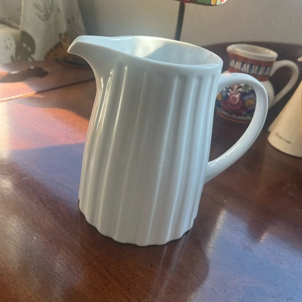 Crate & Barrel Ribbed White Ceramic Milk Creamer 5